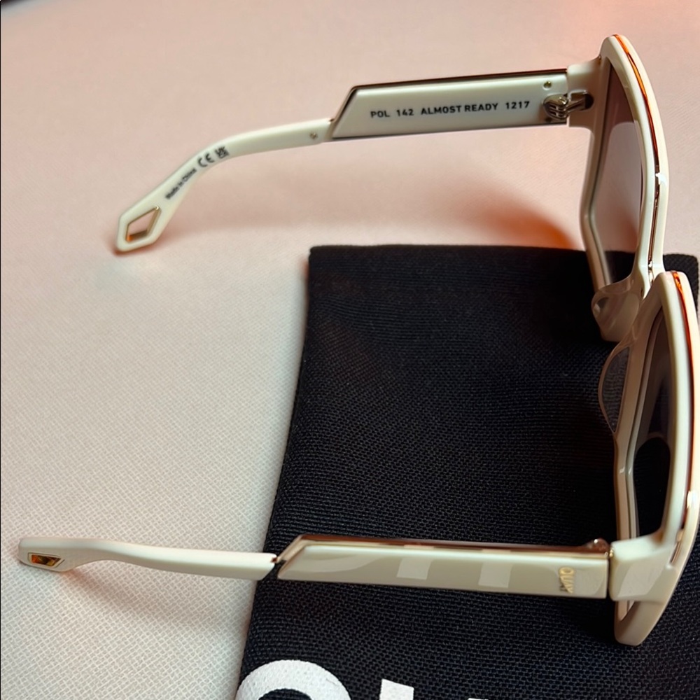 Quay Australia Cream Frame  and brown lenses Polarized Sunglasses NWOT - Picture 2 of 16